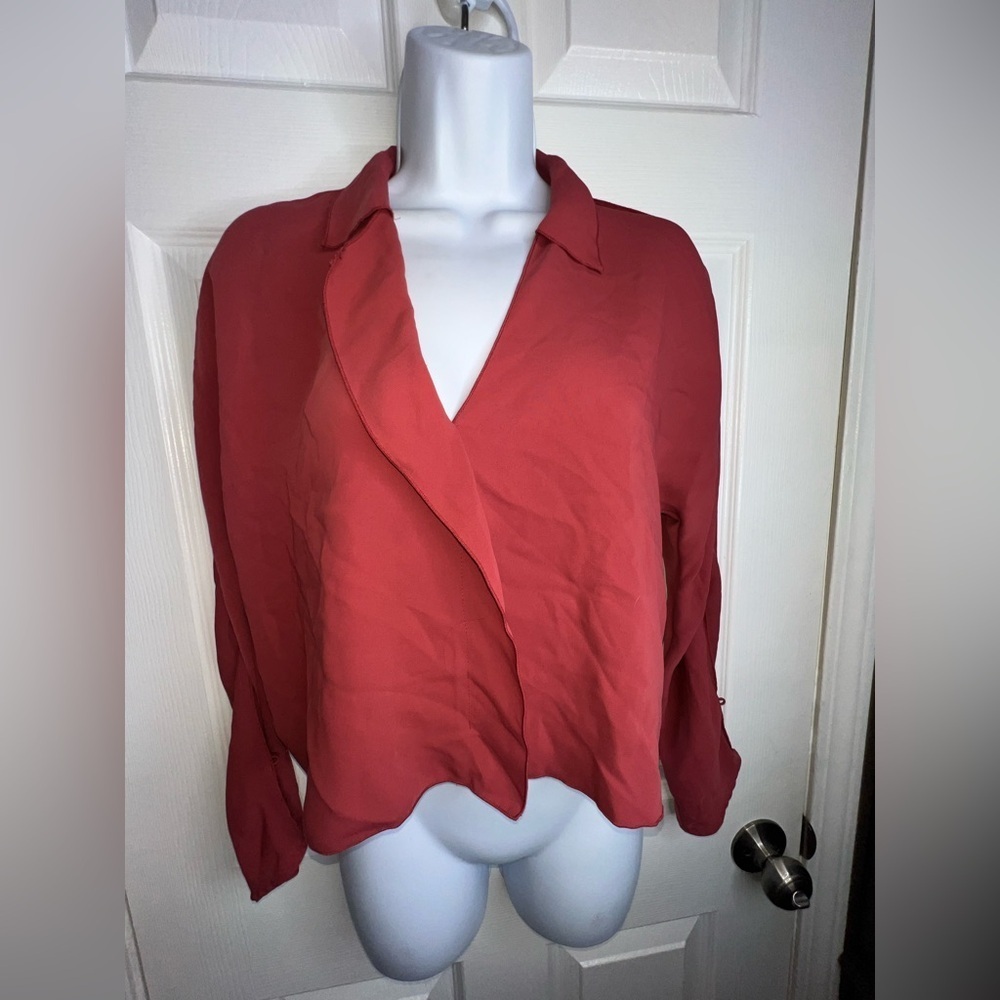 Aritzia Babaton Women’s XXS Martin Asymmetrical Crepe Long Sleeve Blouse Top 2XS - Picture 12 of 16